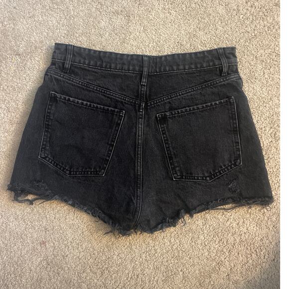 Zara Black Frayed Hem High Rise Button‎ Fly Black Denim Shorts Size 6 - Picture 3 of 5